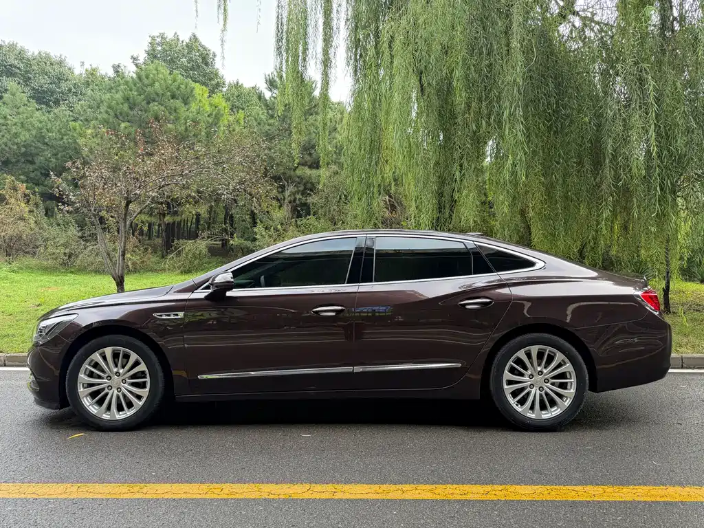 Buick LaCrosse — миниатюра 3