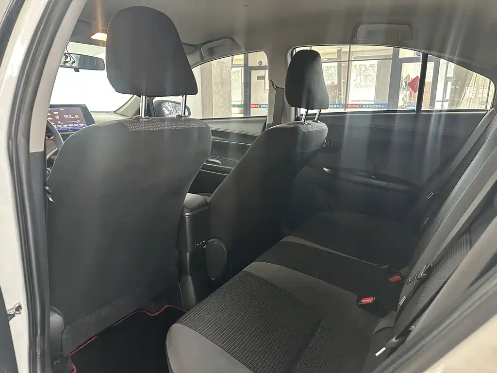 Toyota Vios — миниатюра 10