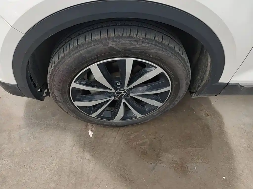 Volkswagen T-Roc — миниатюра 23