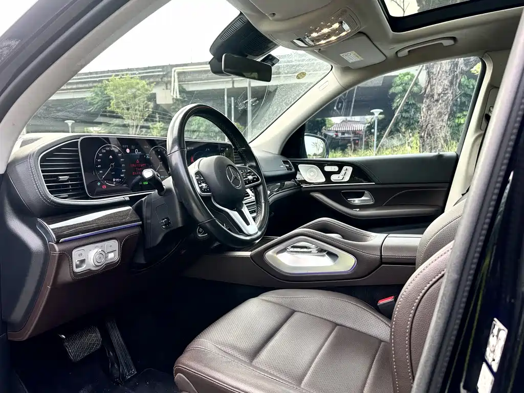 Mercedes-Benz GLS — миниатюра 10