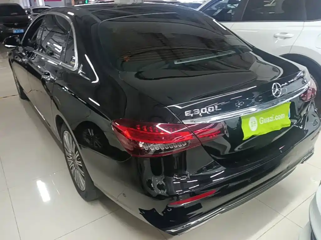 Mercedes-Benz E-Class — миниатюра 5