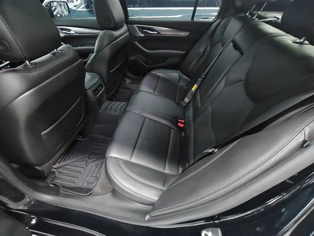 Cadillac CT5 — миниатюра 9