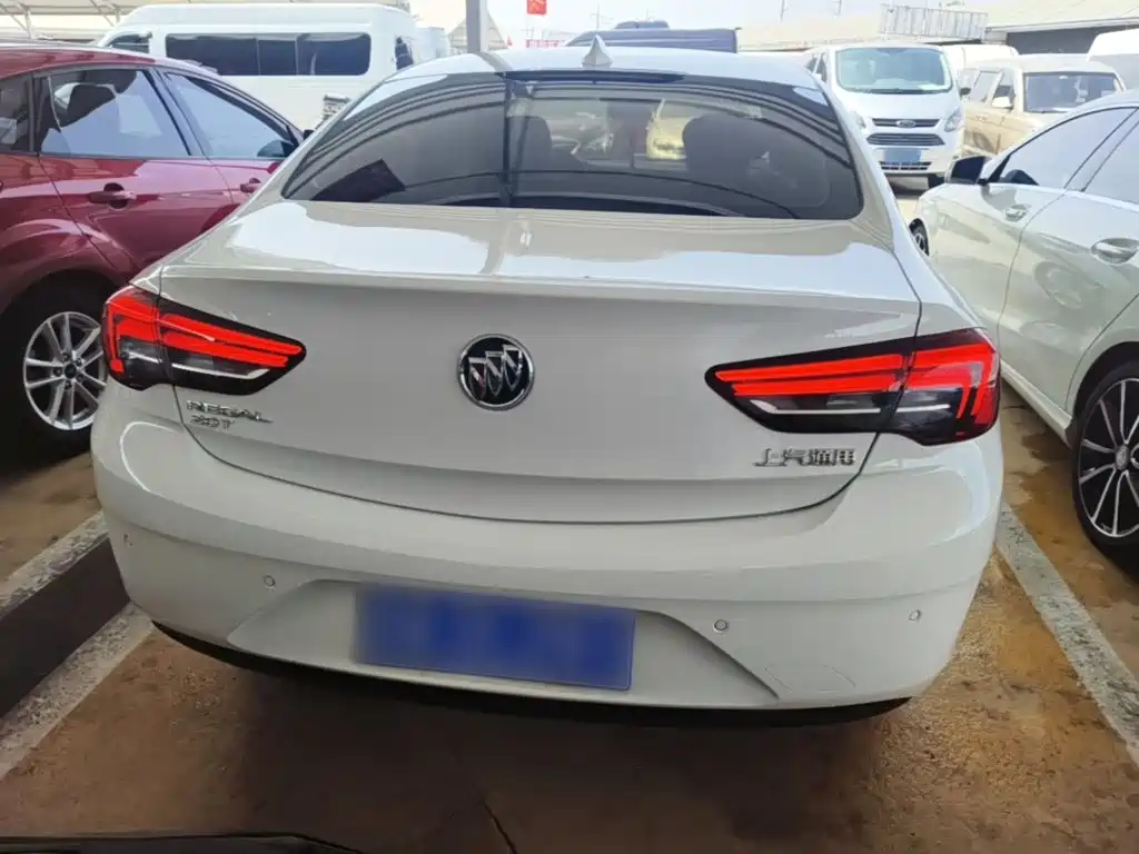 Buick Regal — миниатюра 6