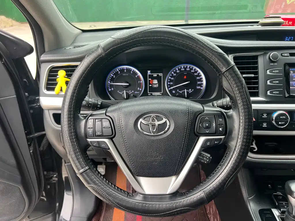 Toyota Highlander — миниатюра 10