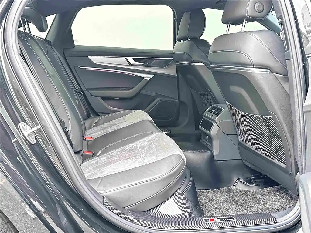 Audi A6L New Energy — миниатюра 7