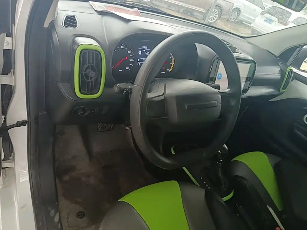 Roewe Clever — миниатюра 10