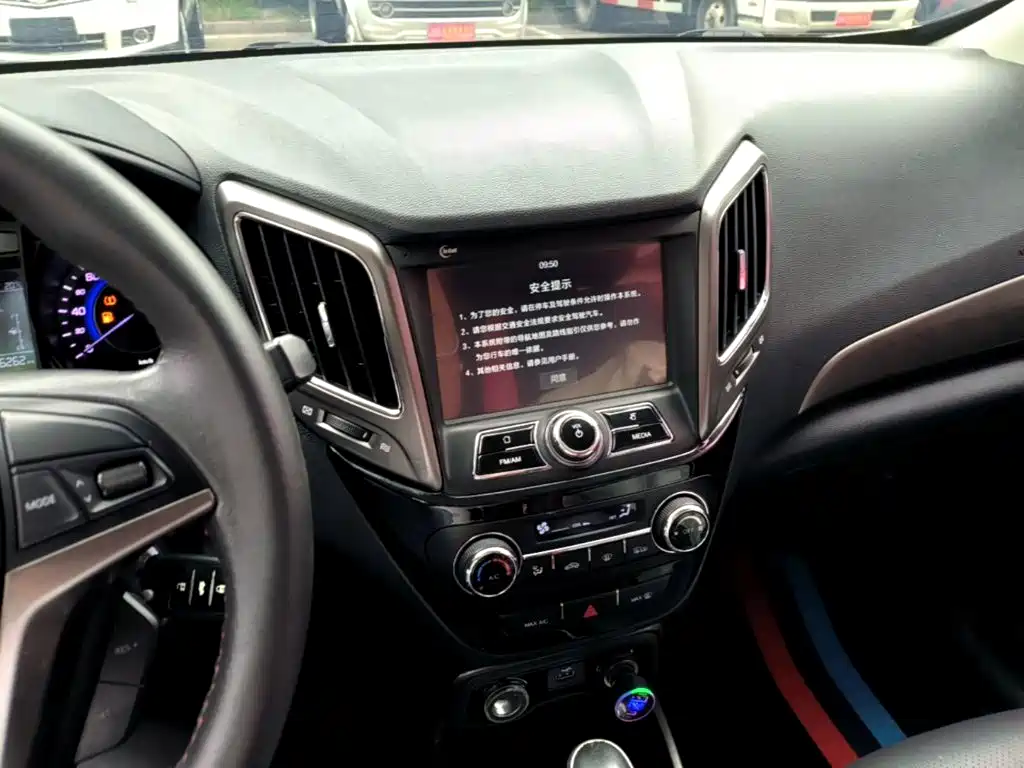 Changan CS15 — миниатюра 13