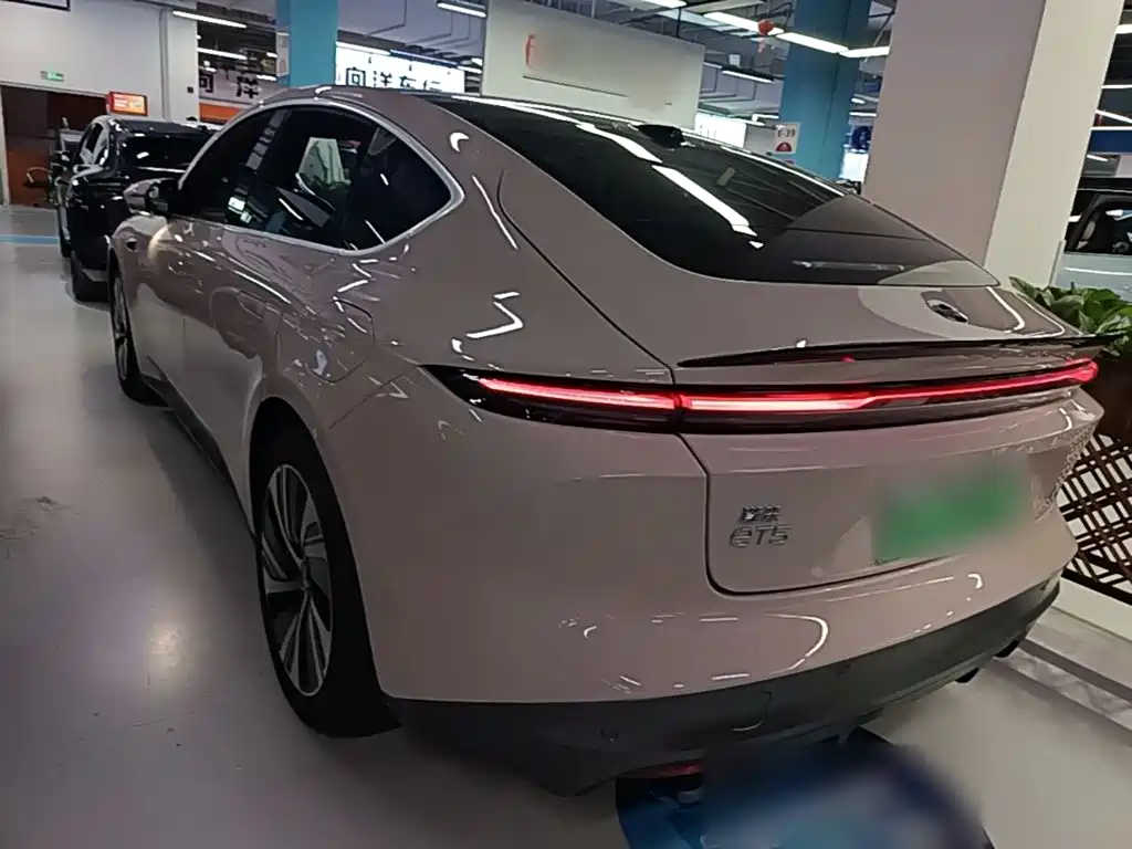 NIO ET5 — миниатюра 5