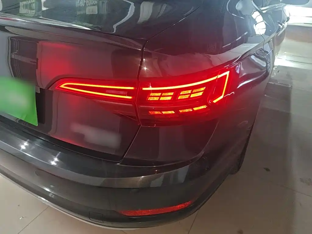 Volkswagen Sagitar — миниатюра 24