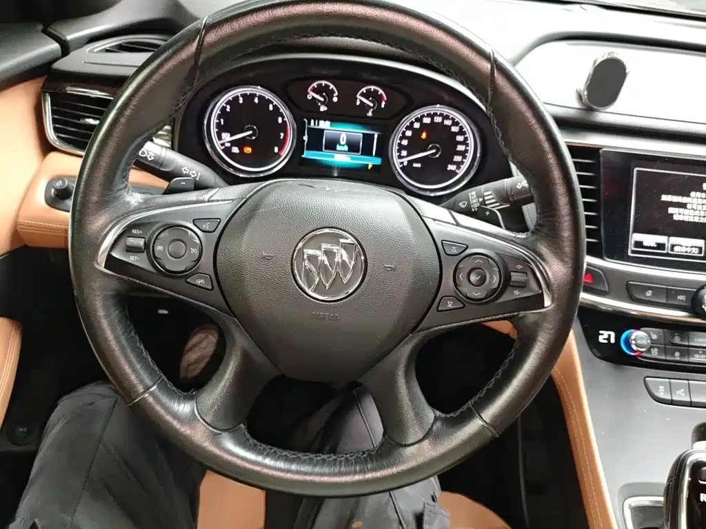 Buick LaCrosse — миниатюра 3