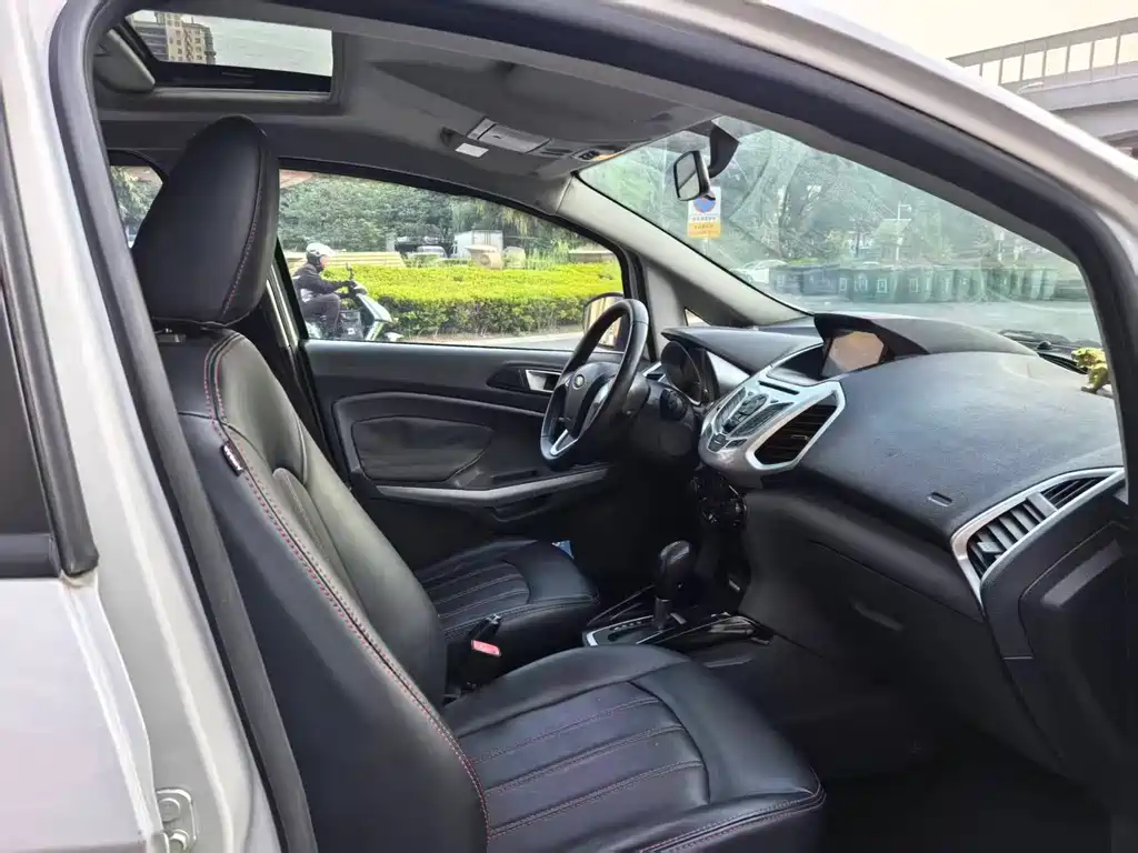 Ford EcoSport 2013 1.5L AT Luxury