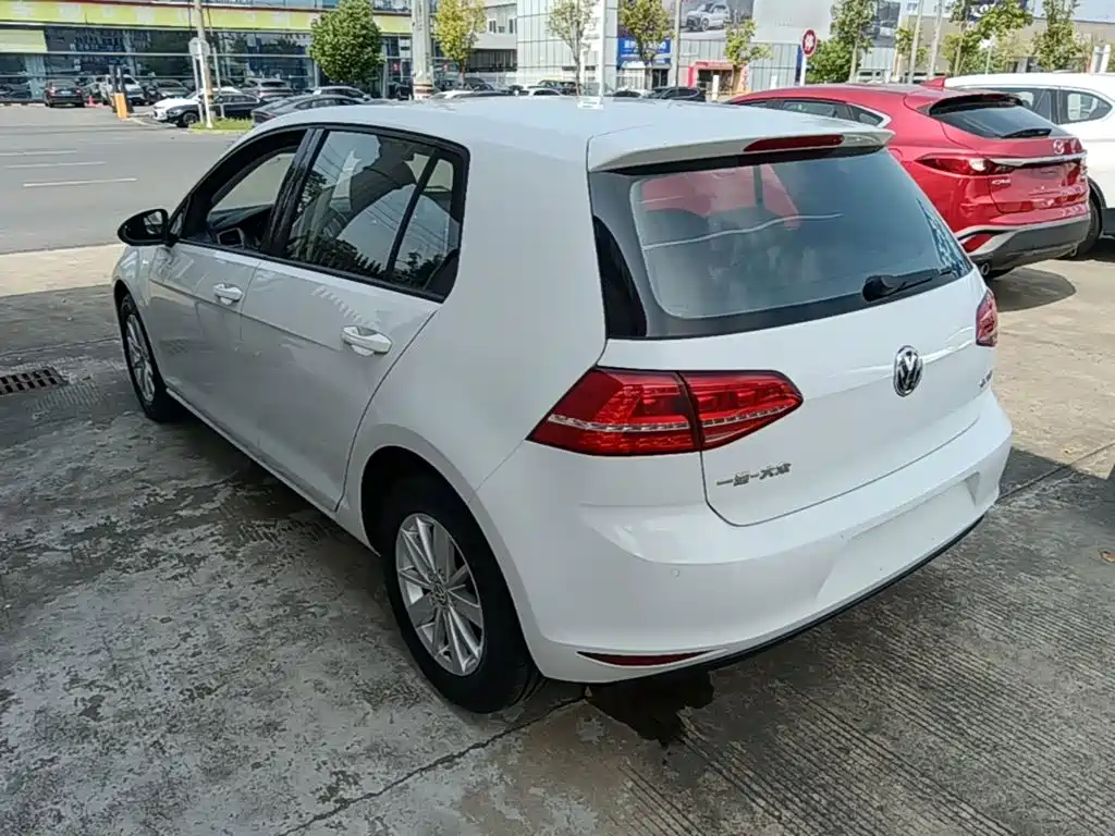 Volkswagen Golf — миниатюра 5