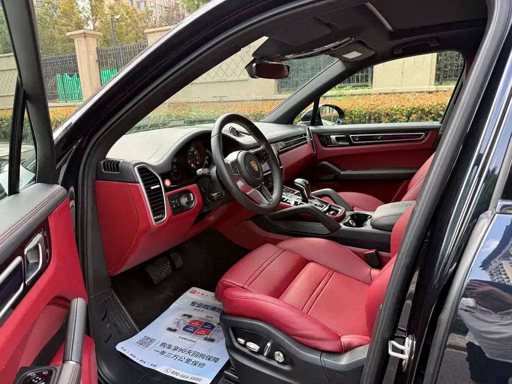 Porsche Cayenne — миниатюра 7