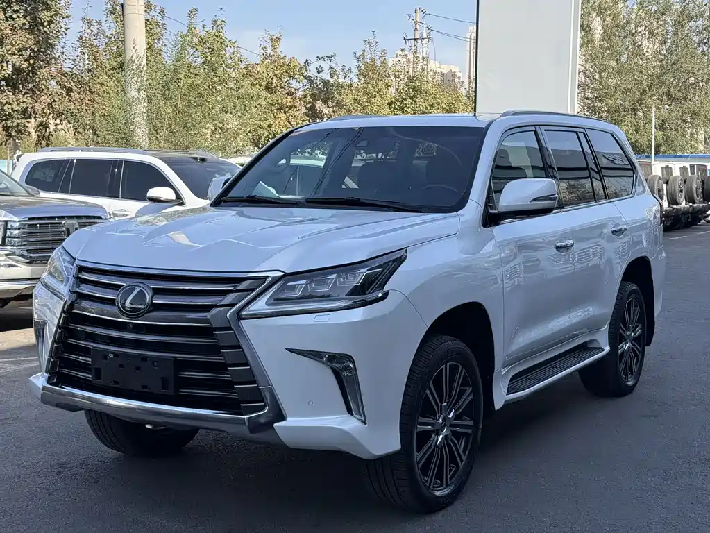 Lexus LX — миниатюра 3