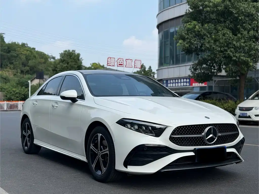 Mercedes-Benz A-Class — миниатюра 3