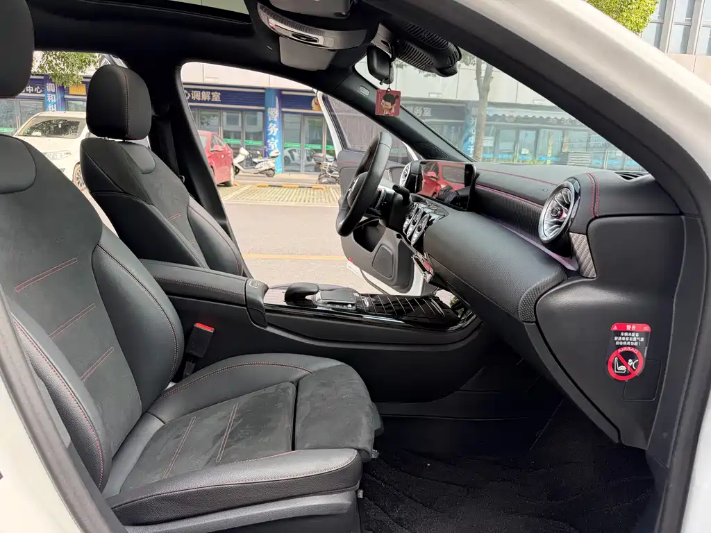 Mercedes-Benz A-Class — миниатюра 13