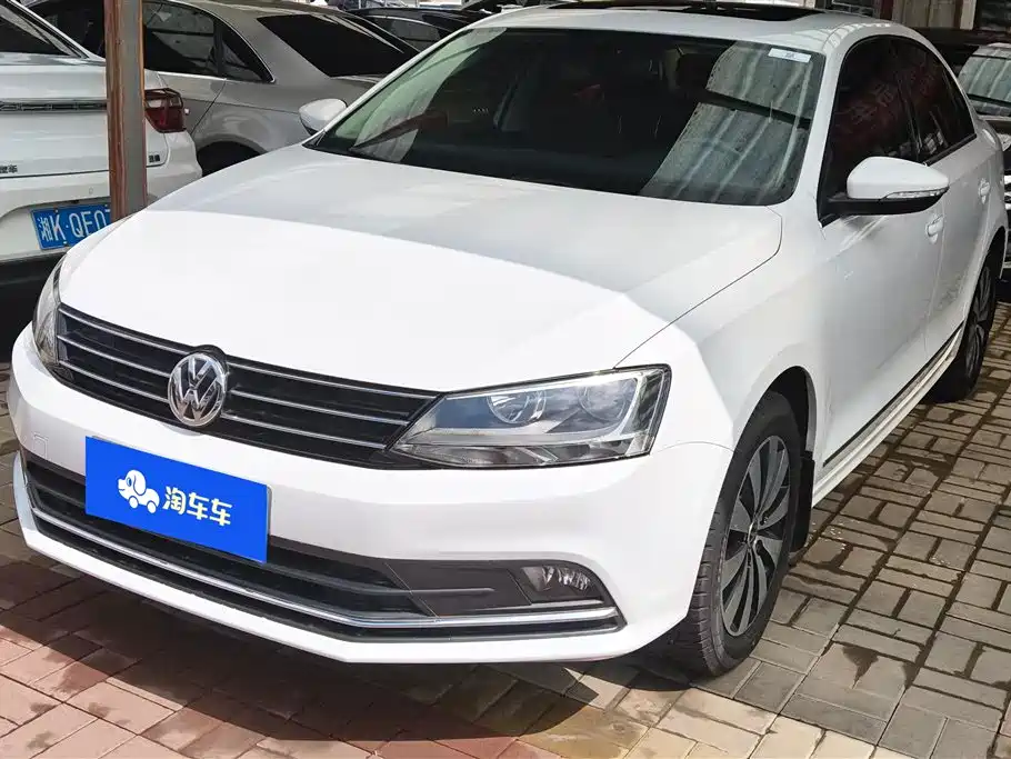 Volkswagen Sagitar 2018