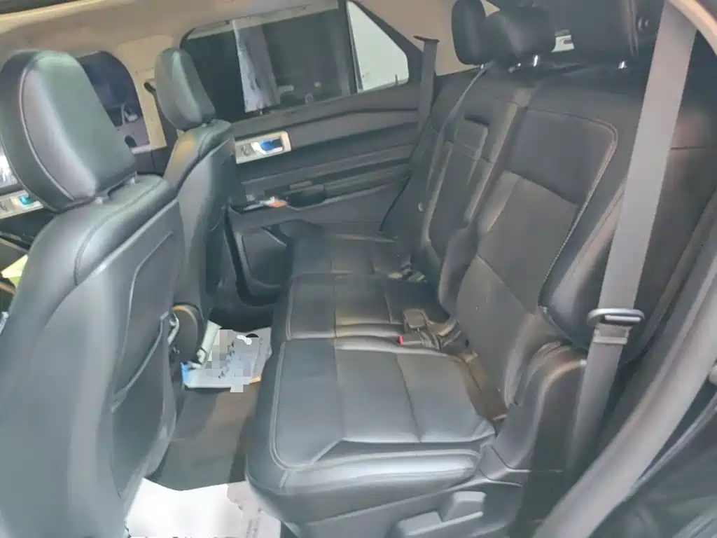 Ford Explorer — миниатюра 17