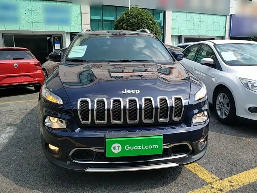 Jeep Cherokee — миниатюра 3
