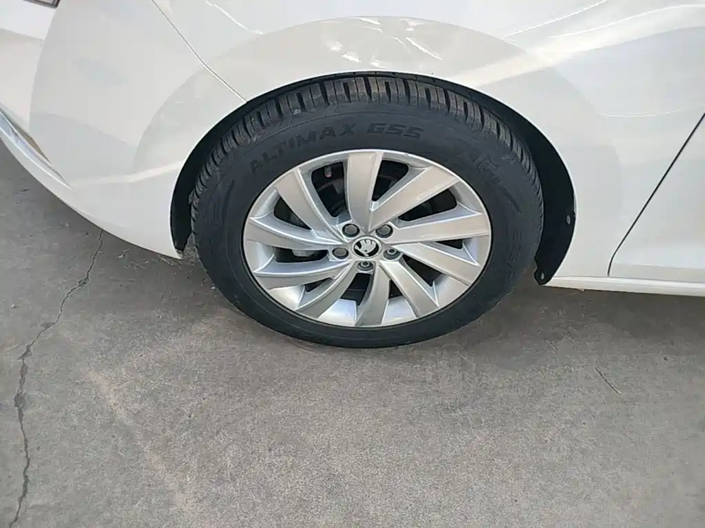 Skoda Rapid — миниатюра 23