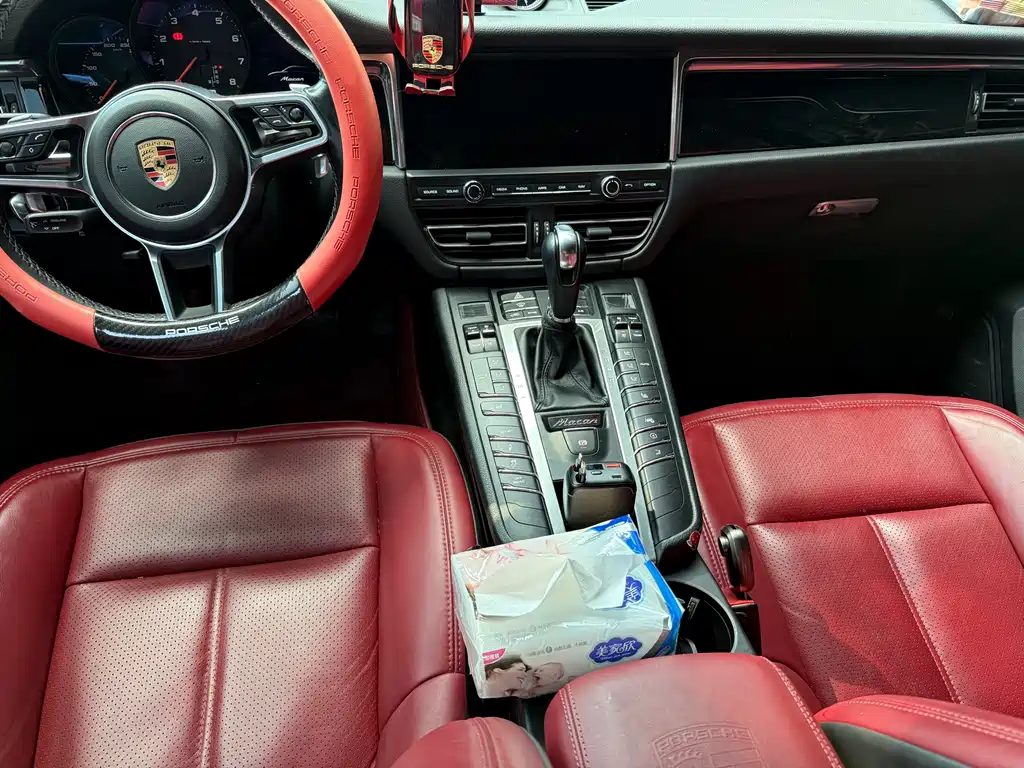 Porsche Macan — миниатюра 9