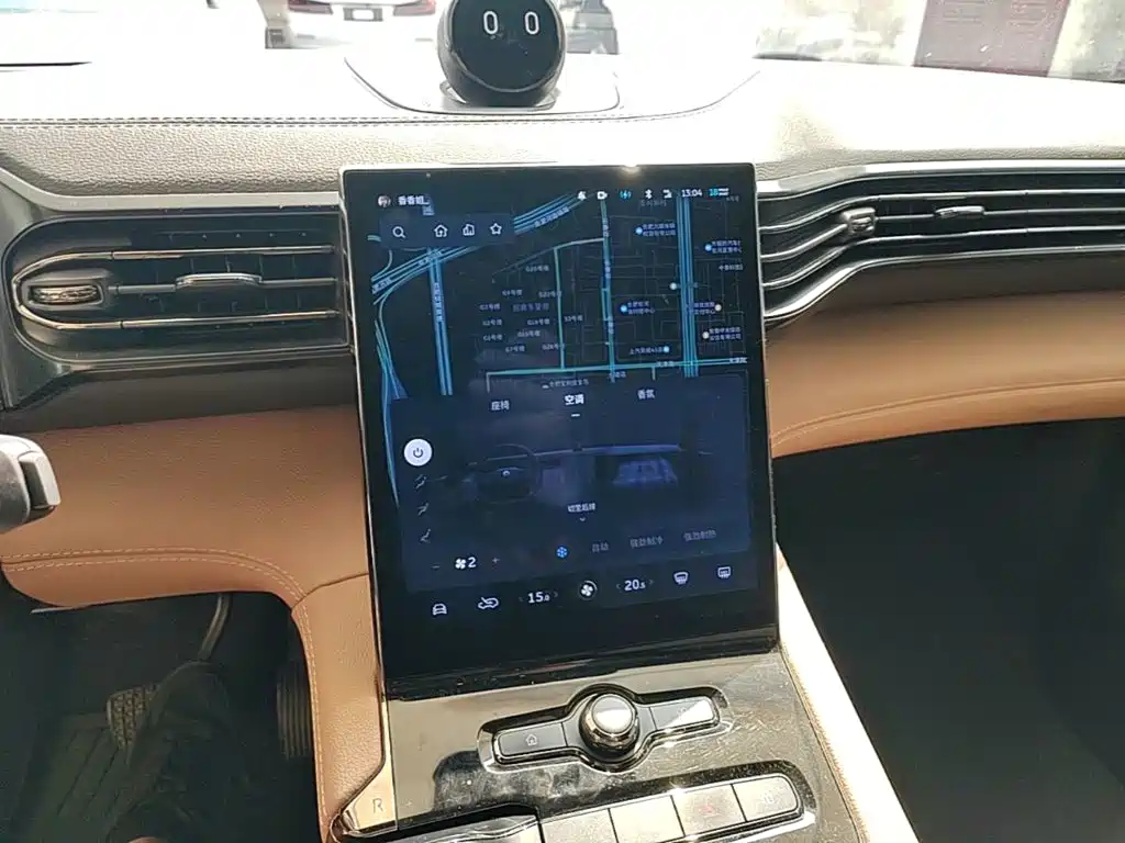NIO ES8 — миниатюра 13