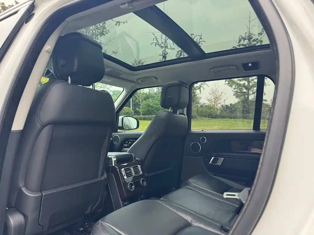 Land Rover Range Rover — миниатюра 16