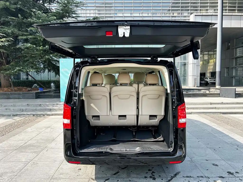 Mercedes-Benz Vito — миниатюра 12