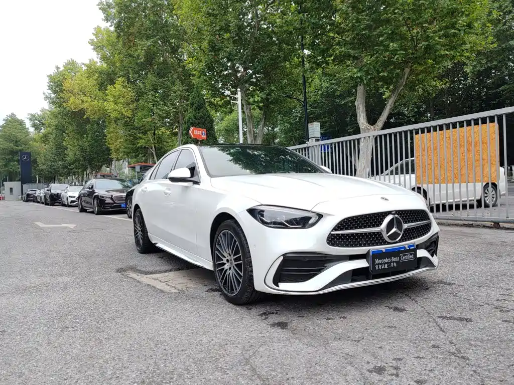 Mercedes-Benz C-Class — миниатюра 2