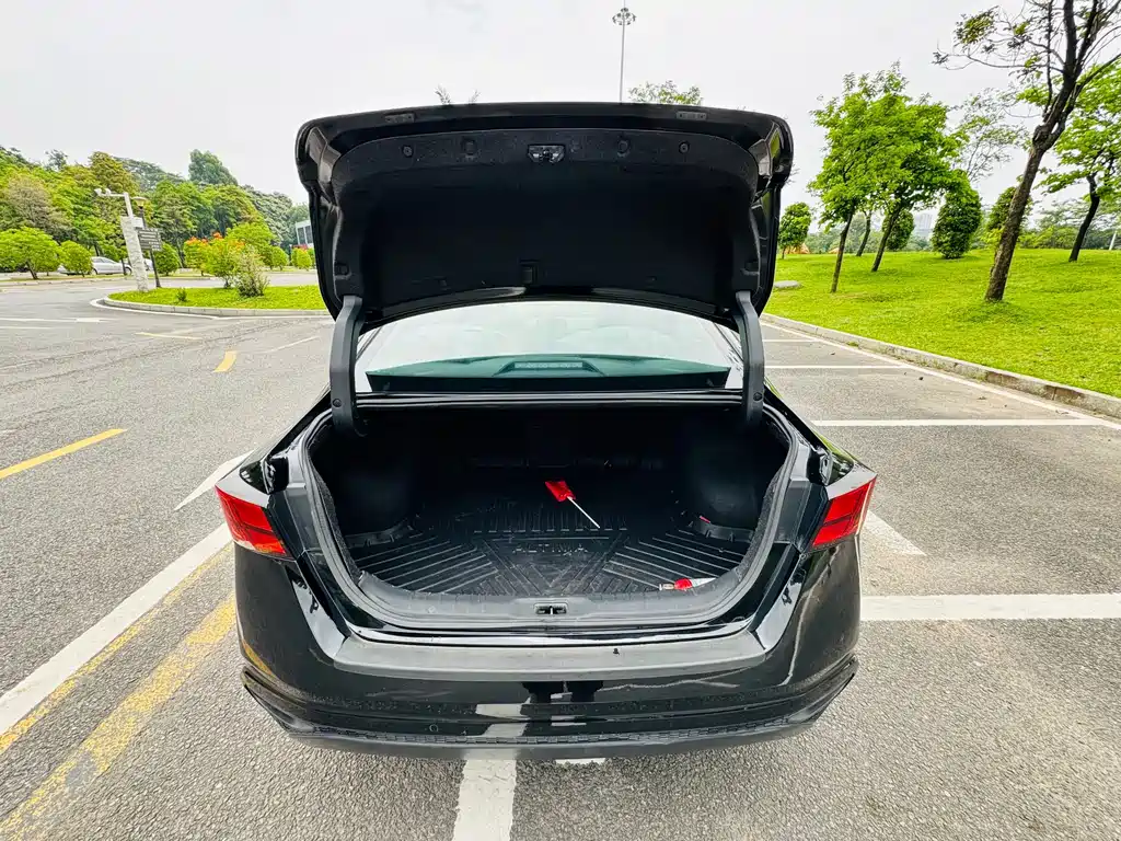 Nissan Teana — миниатюра 9