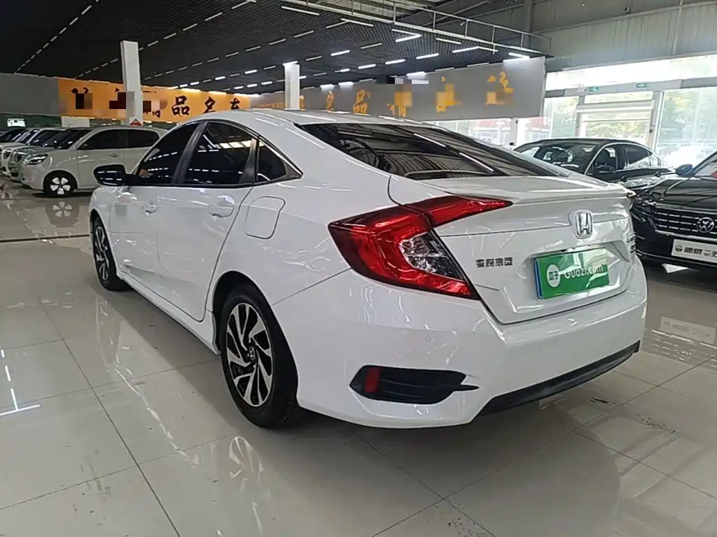 Honda Civic — миниатюра 5