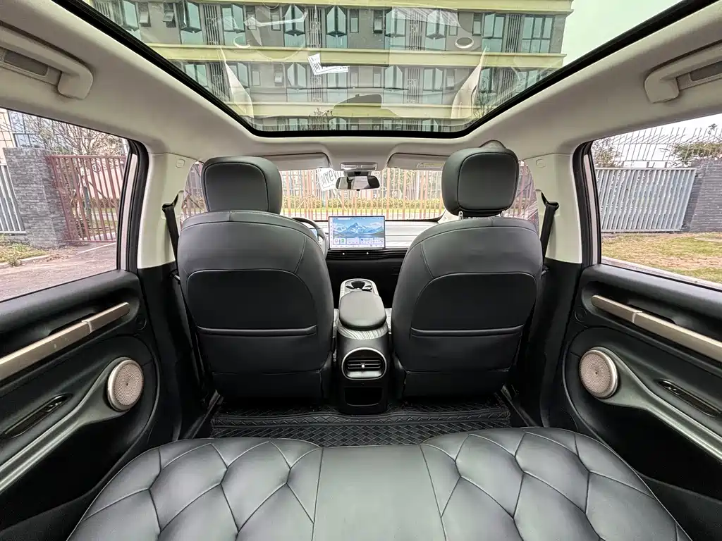 Baojun Yunduo — миниатюра 9