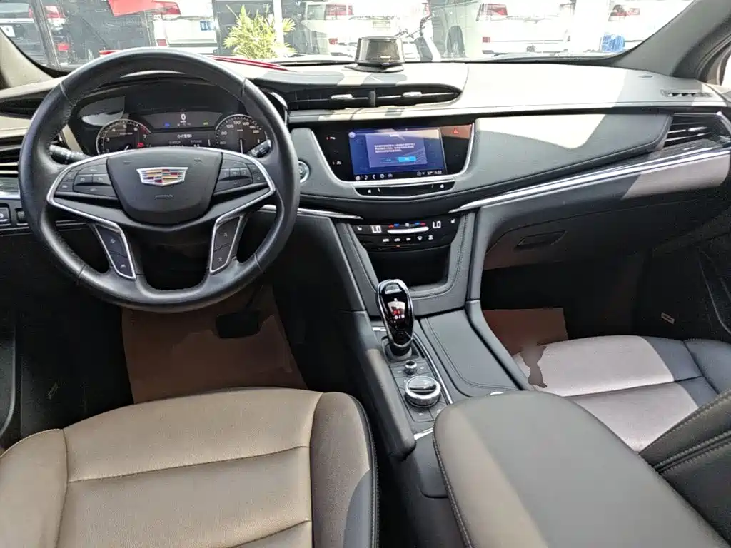 Cadillac XT5 — миниатюра 10