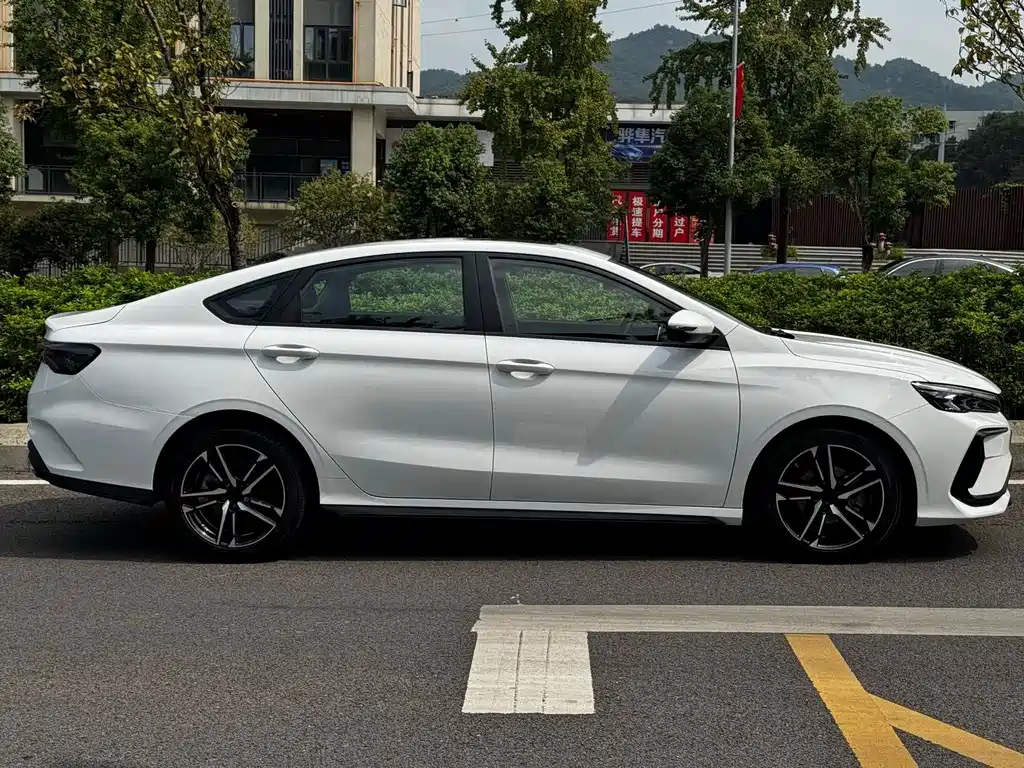 Geely Binrui — миниатюра 26