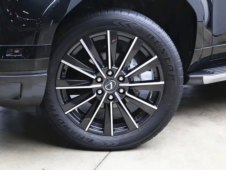 Lexus GX — миниатюра 25