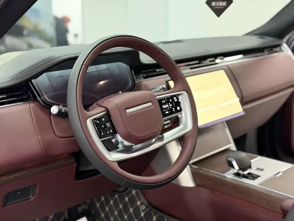 Land Rover Range Rover — миниатюра 5