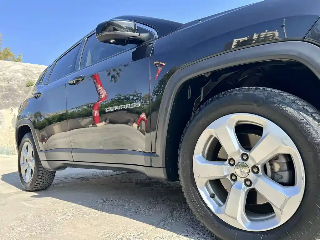 Jeep Compass — миниатюра 18