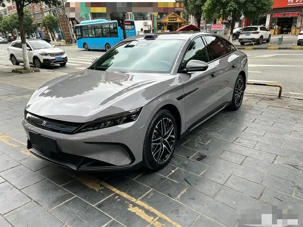 汉 2025款 EV 智驾版 635KM激光雷达旗舰型
