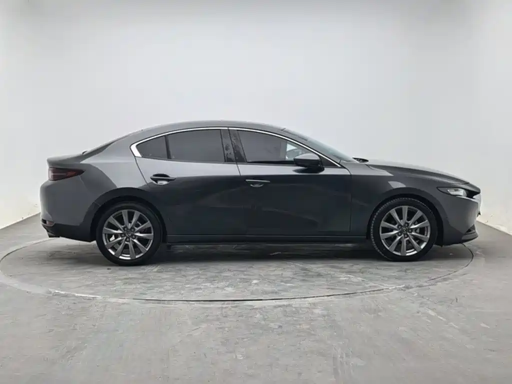 Mazda 3 Axela — миниатюра 3