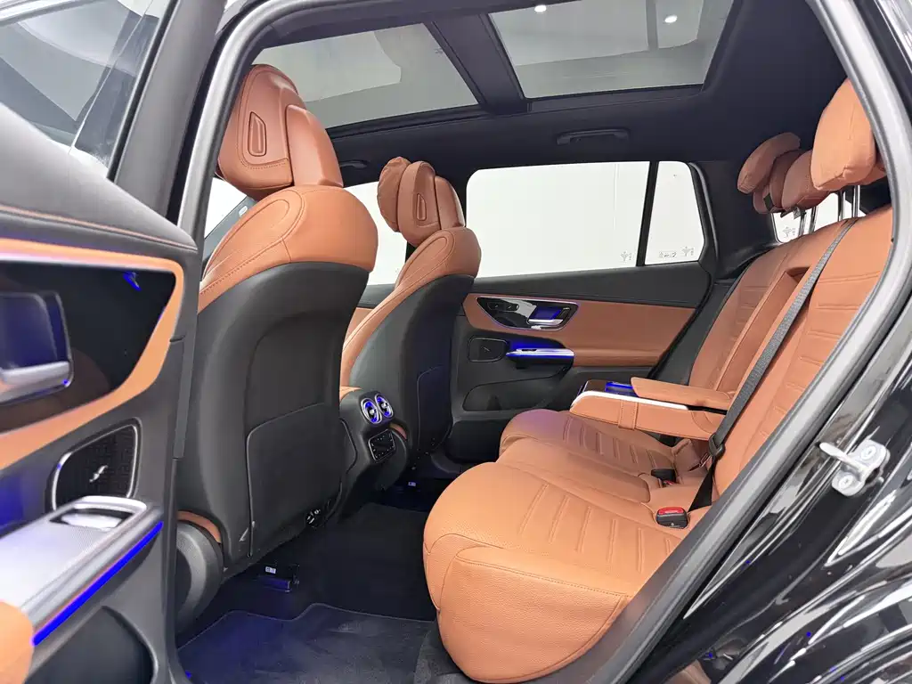 Mercedes-Benz GLC — миниатюра 24