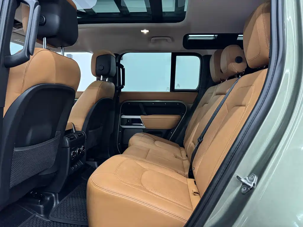 Land Rover Defender — миниатюра 5