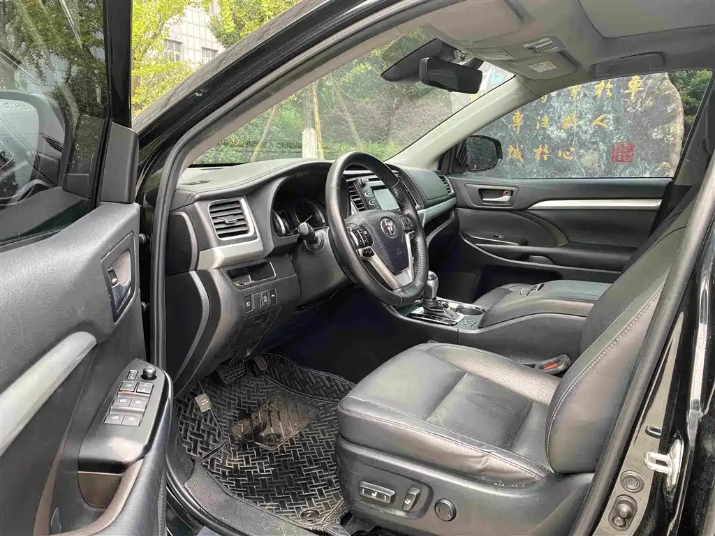 Toyota Highlander — миниатюра 4