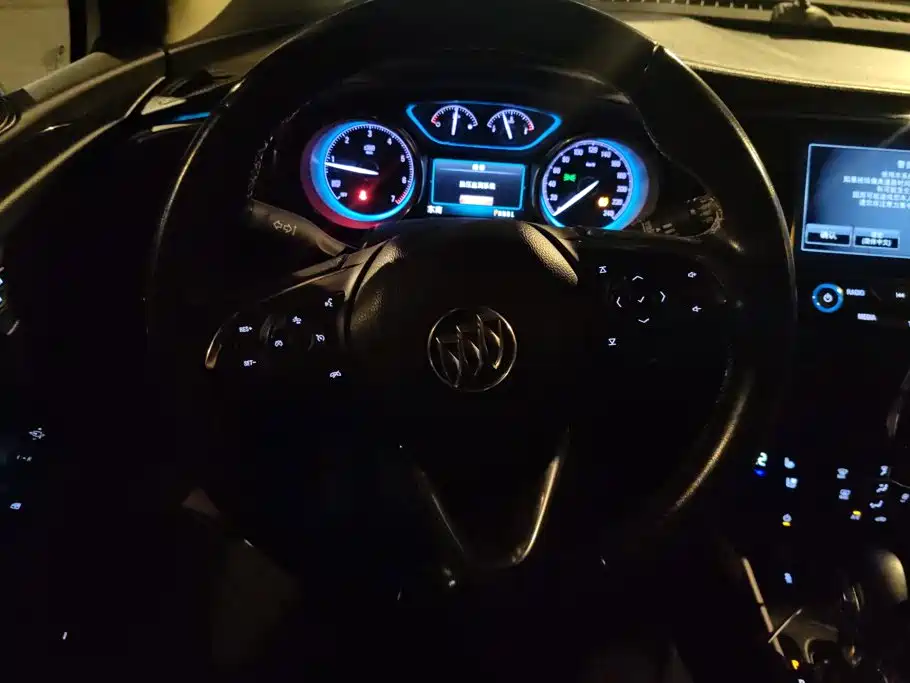 Buick Envision Plus — миниатюра 15