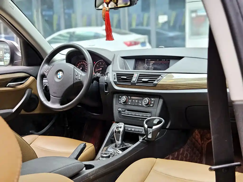 BMW X1 2012 xDrive20i