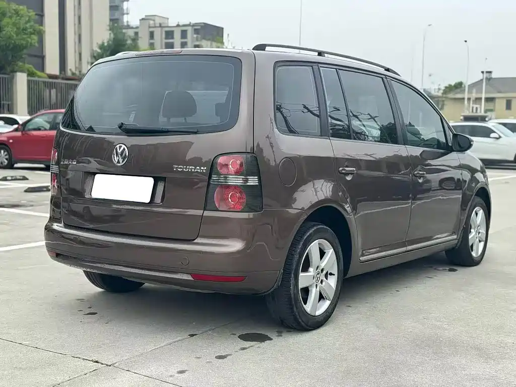 Volkswagen Touran — миниатюра 9