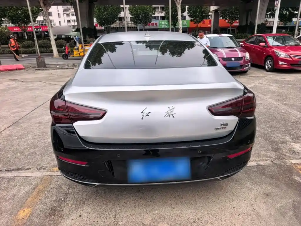 Hongqi Hongqi H5 — миниатюра 6
