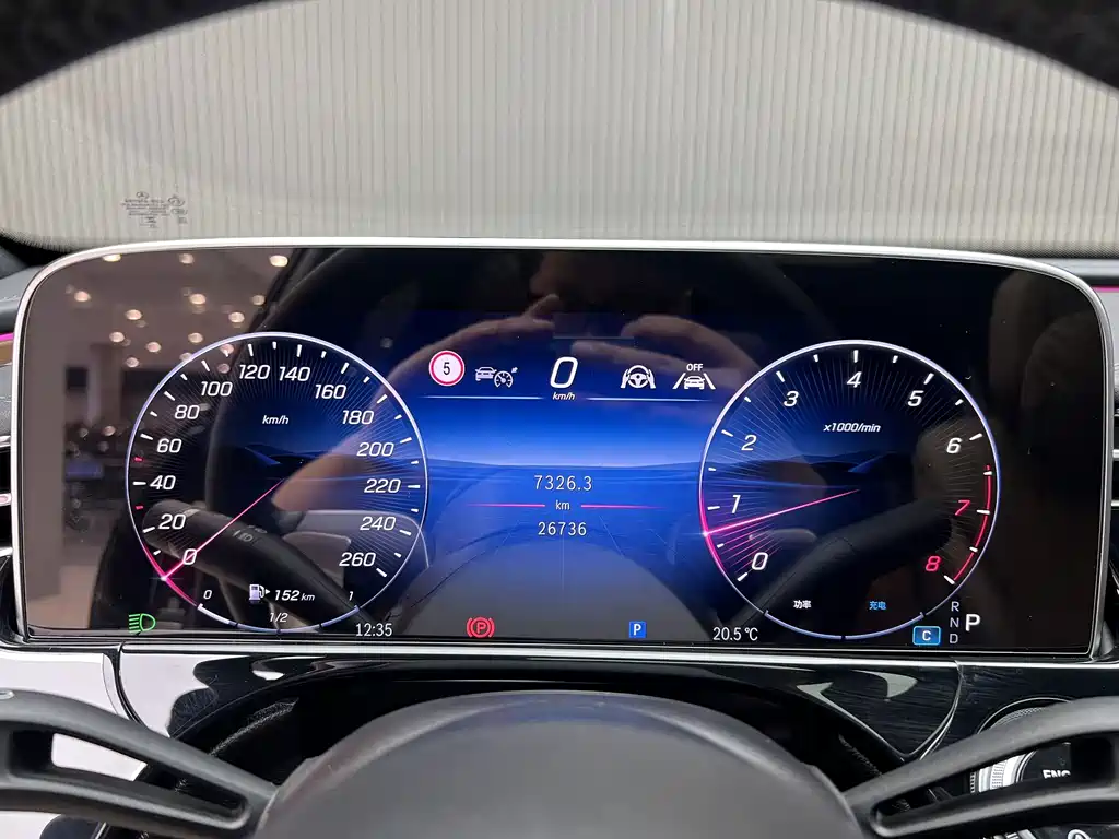 Mercedes-Benz E-Class — миниатюра 16