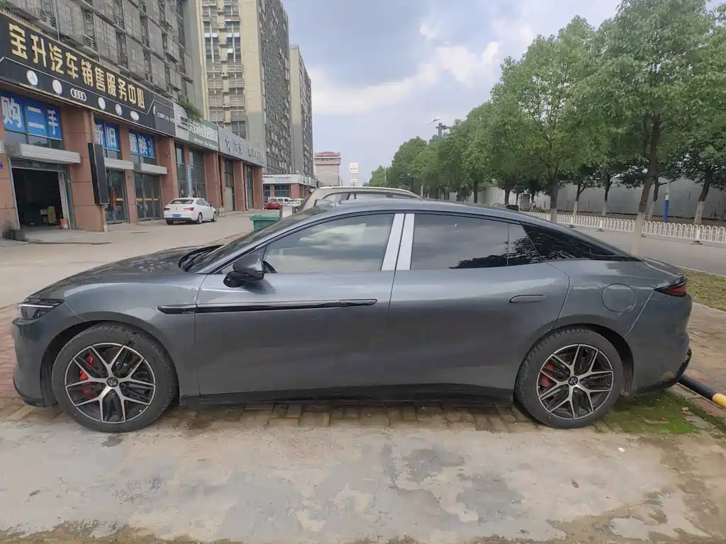 BYD Han L 2025 DM-p Flagship