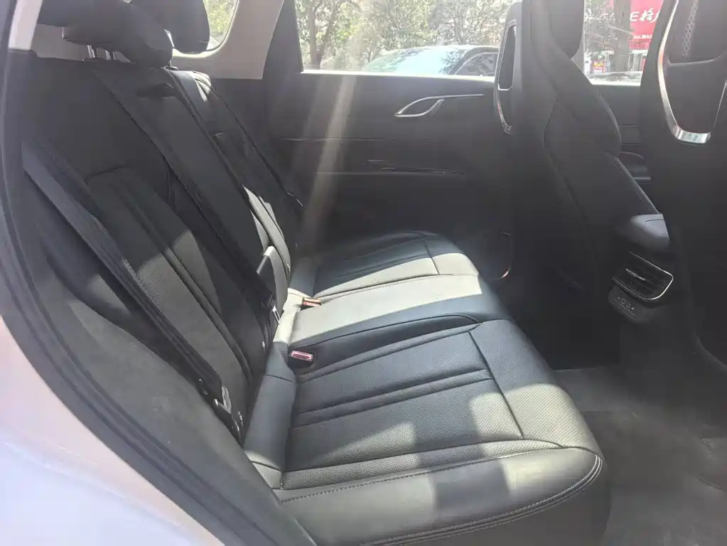 Hongqi HONGQI HS3 PHEV