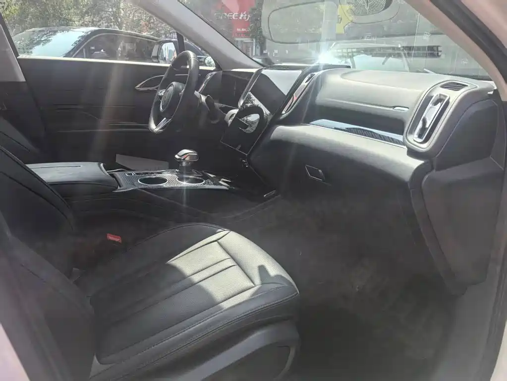 Hongqi HONGQI HS3 PHEV